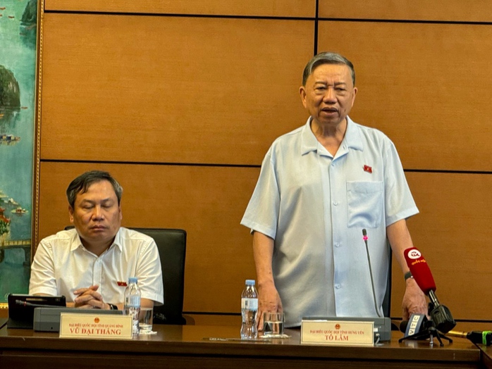 Chủ tịch nước Tô Lâm lý giải việc cần thiết phải quy định dao là vũ khí sát thương- Ảnh 1. Chủ tịch nước Tô Lâm lý giải việc cần thiết phải quy định dao là vũ khí sát thương- Ảnh 1.
