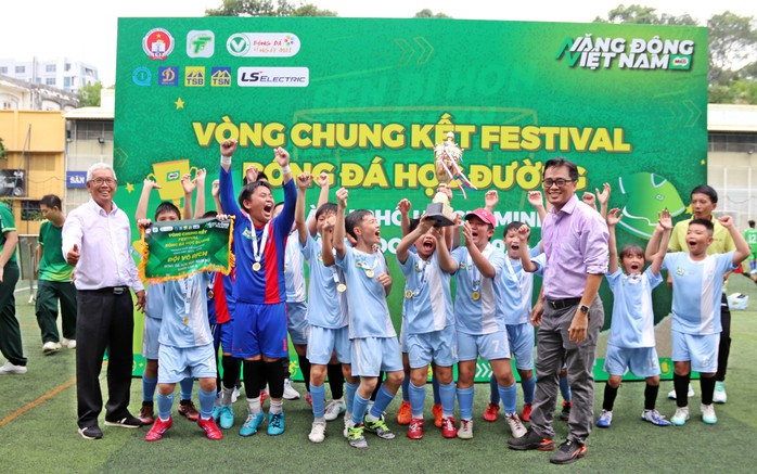 Bế mạc VCK Festival bóng đá học đường TP HCM năm 2024- Ảnh 1. Bế mạc VCK Festival bóng đá học đường TP HCM năm 2024- Ảnh 1.