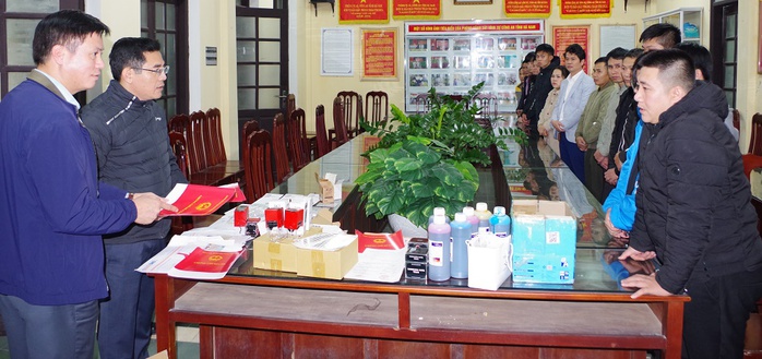 Phá đường dây làm giả tài liệu đặc biệt lớn liên quan 63 tỉnh, thành- Ảnh 1. Phá đường dây làm giả tài liệu đặc biệt lớn liên quan 63 tỉnh, thành- Ảnh 1.