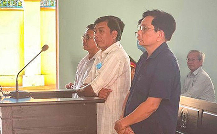 Cấp sổ đỏ trái quy định, một trưởng phòng TN-MT ở Bình Định bị khởi tố- Ảnh 1. Cấp sổ đỏ trái quy định, một trưởng phòng TN-MT ở Bình Định bị khởi tố- Ảnh 1.