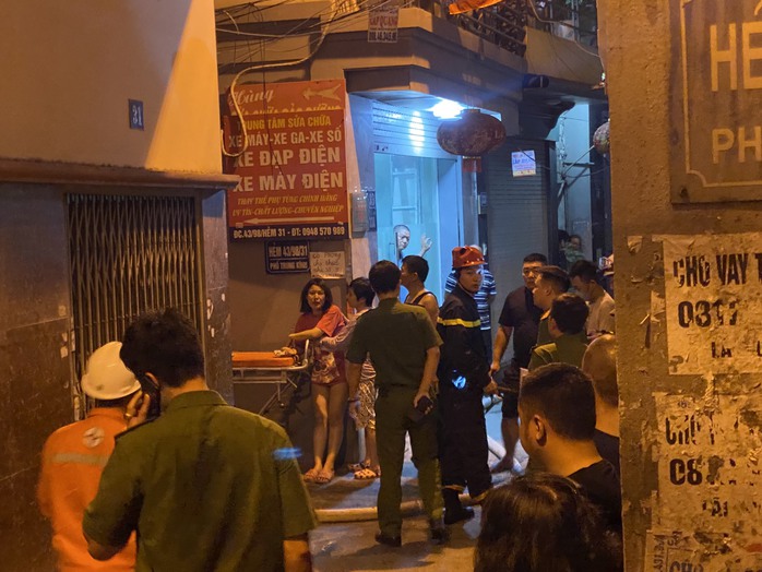 VIDEO: Vụ cháy bùng phát lúc nửa đêm khiến 14 người tử vong- Ảnh 2. VIDEO: Vụ cháy bùng phát lúc nửa đêm khiến 14 người tử vong- Ảnh 2.