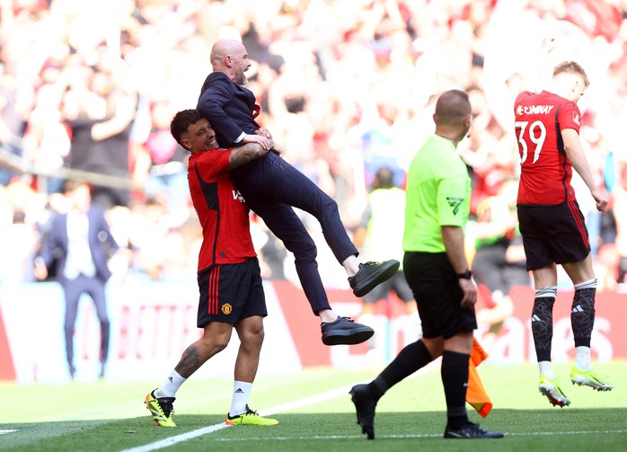Hai đòn "sát thủ" trong 9 phút, Man United hạ Man City giành FA Cup- Ảnh 8.