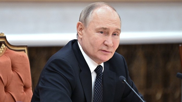 Tổng thống Putin đặt ra "câu hỏi đặc biệt" về tổng thống Ukraine- Ảnh 1. Tổng thống Putin đặt ra "câu hỏi đặc biệt" về tổng thống Ukraine- Ảnh 1.