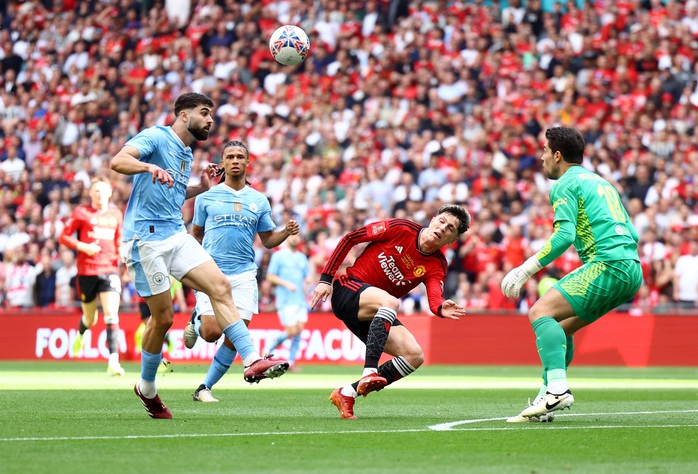 Hai đòn "sát thủ" trong 9 phút, Man United hạ Man City giành FA Cup- Ảnh 2.