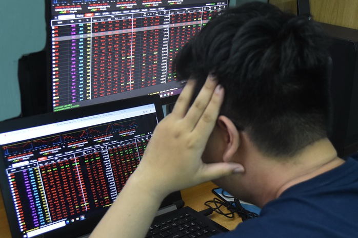 Nếu VN-Index để mất mốc hỗ trợ 1.250 điểm, kịch bản điều chỉnh sâu có thể trở lạiẢnh: Tấn Thạnh Nếu VN-Index để mất mốc hỗ trợ 1.250 điểm, kịch bản điều chỉnh sâu có thể trở lạiẢnh: Tấn Thạnh