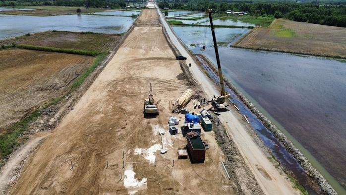 Gỡ vướng các công trình giao thông trọng điểm- Ảnh 3. Gỡ vướng các công trình giao thông trọng điểm- Ảnh 3.