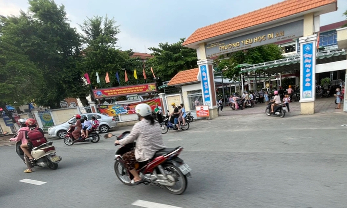 Ý kiến trái chiều khi thành phố đông dân nhất Bình Dương cấm ô tô vào khu vực trung tâm- Ảnh 2. Ý kiến trái chiều khi thành phố đông dân nhất Bình Dương cấm ô tô vào khu vực trung tâm- Ảnh 2.