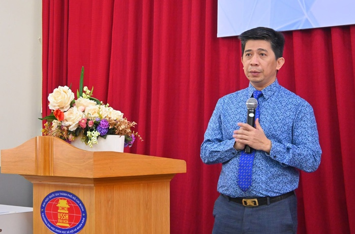 TP HCM: Trường ĐH KHXN&NV sắp thay trưởng khoa bị tố ra ngoài làm giám đốc- Ảnh 1. TP HCM: Trường ĐH KHXN&NV sắp thay trưởng khoa bị tố ra ngoài làm giám đốc- Ảnh 1.