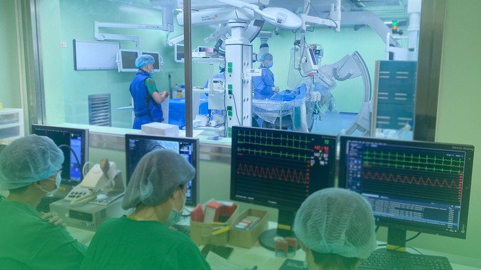 Ca bệnh cùng lúc bị đột quỵ và nhồi máu cơ tim cấp được các bác sĩ xử trí khẩn cứu sống Ca bệnh cùng lúc bị đột quỵ và nhồi máu cơ tim cấp được các bác sĩ xử trí khẩn cứu sống