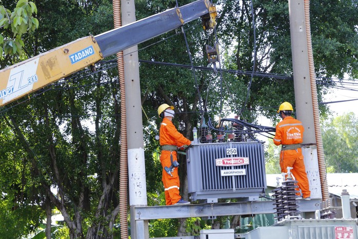 Trả lời ý kiến cử tri phía Nam về giá điện - Ảnh 5.