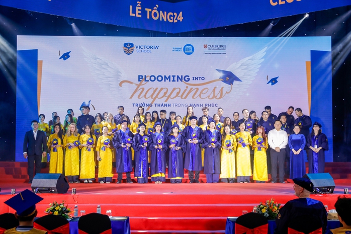 Victoria School tri ân các Giáo viên toàn cầu hạnh phúc vì những đóng góp của thầy cô trong năm học qua Victoria School tri ân các Giáo viên toàn cầu hạnh phúc vì những đóng góp của thầy cô trong năm học qua