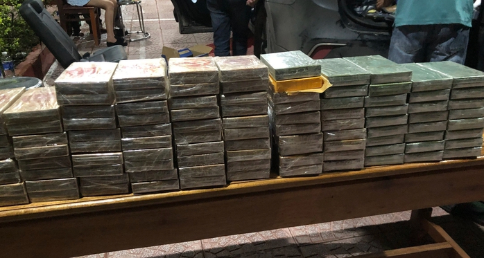 Phá đường dây vận chuyển ma tuý xuyên quốc gia, thu giữ 100 bánh heroin- Ảnh 2. Phá đường dây vận chuyển ma tuý xuyên quốc gia, thu giữ 100 bánh heroin- Ảnh 2.