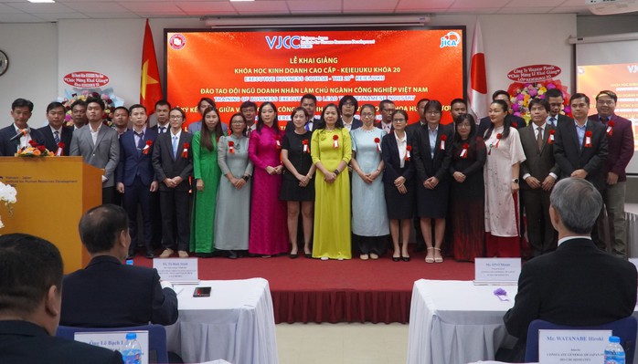 30 lãnh đạo của doanh nghiệp tham gia chương trình đào tạo "kinh doanh theo phong cách Nhật Bản" - Ảnh 1. 30 lãnh đạo của doanh nghiệp tham gia chương trình đào tạo "kinh doanh theo phong cách Nhật Bản" - Ảnh 1.