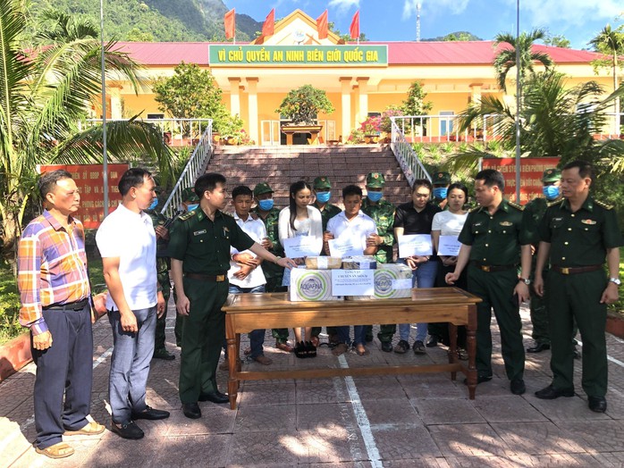 Phá đường dây vận chuyển ma tuý xuyên quốc gia, thu giữ 100 bánh heroin- Ảnh 1. Phá đường dây vận chuyển ma tuý xuyên quốc gia, thu giữ 100 bánh heroin- Ảnh 1.