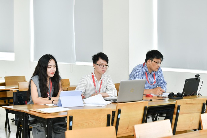 Xét tuyển đại học sớm: Nhiều ngành điểm cao tuyệt đối- Ảnh 1. Xét tuyển đại học sớm: Nhiều ngành điểm cao tuyệt đối- Ảnh 1.