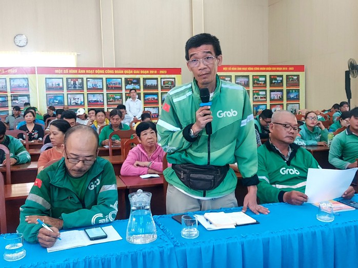 Đoàn viên các nghiệp đoàn nêu ý kiến tại buổi gặp gỡ Đoàn viên các nghiệp đoàn nêu ý kiến tại buổi gặp gỡ