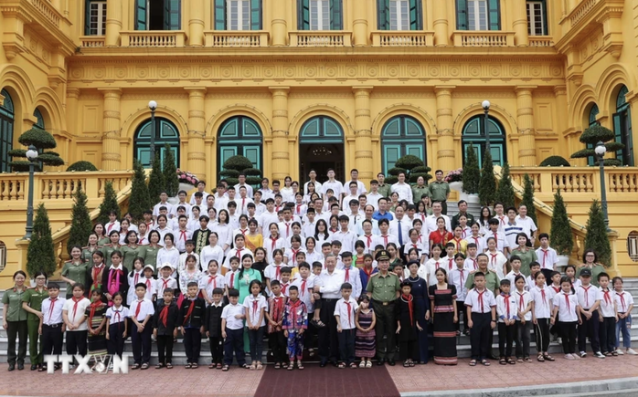 Chủ tịch nước Tô Lâm: Dành những gì quý giá nhất cho trẻ em- Ảnh 6. Chủ tịch nước Tô Lâm: Dành những gì quý giá nhất cho trẻ em- Ảnh 6.