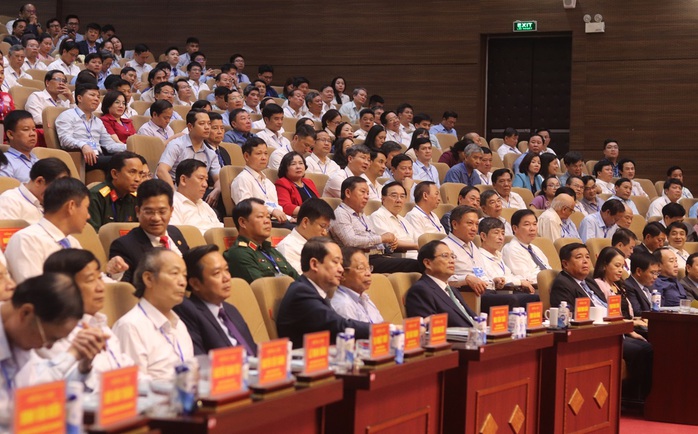Thủ tướng: Ninh Bình sẽ thành cực tăng trưởng phía Nam đồng bằng sông Hồng- Ảnh 4. Thủ tướng: Ninh Bình sẽ thành cực tăng trưởng phía Nam đồng bằng sông Hồng- Ảnh 4.