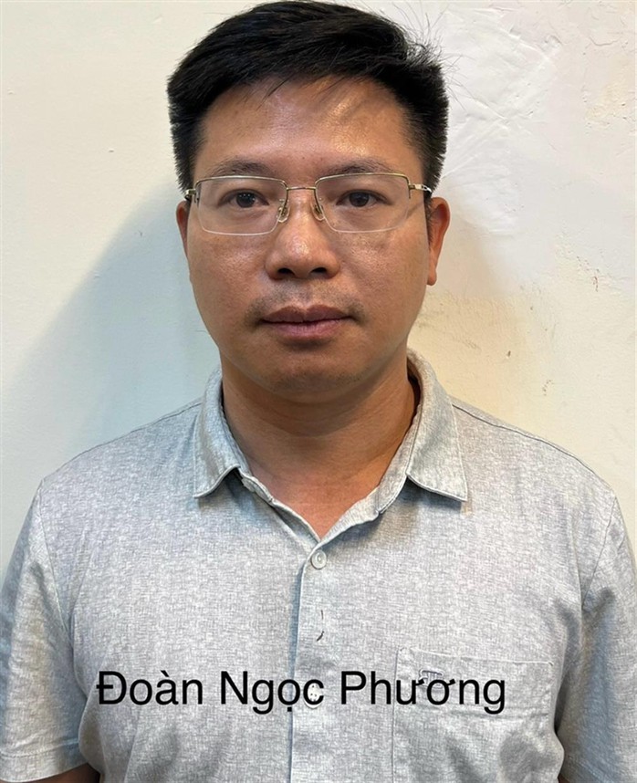 Cục phó thuộc Bộ Tài nguyên và Môi trường bị bắt- Ảnh 1. Cục phó thuộc Bộ Tài nguyên và Môi trường bị bắt- Ảnh 1.