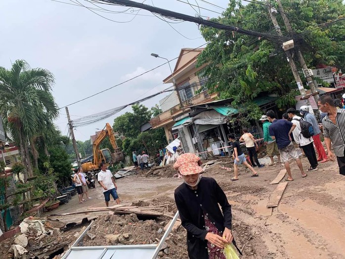 CLIP: Hiện trường sự cố công trình ở Đồng Nai - Ảnh 2. CLIP: Hiện trường sự cố công trình ở Đồng Nai - Ảnh 2.