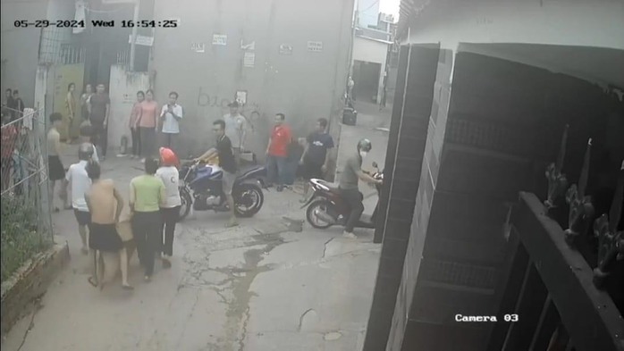 Án mạng nghiêm trọng ở Biên Hoà, 1 người bị “tình địch” theo về tận nhà để sát hại- Ảnh 3. Án mạng nghiêm trọng ở Biên Hoà, 1 người bị “tình địch” theo về tận nhà để sát hại- Ảnh 3.