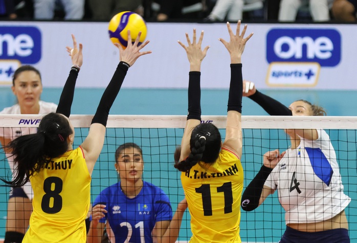 Đánh bại Kazakhstan, tuyển nữ Việt Nam bảo vệ ngôi hậu AVC Challenge Cup- Ảnh 4. Đánh bại Kazakhstan, tuyển nữ Việt Nam bảo vệ ngôi hậu AVC Challenge Cup- Ảnh 4.