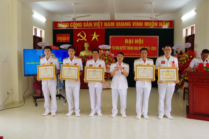 Xứng danh "Mắt thần giữ biển"- Ảnh 3. Xứng danh "Mắt thần giữ biển"- Ảnh 3.