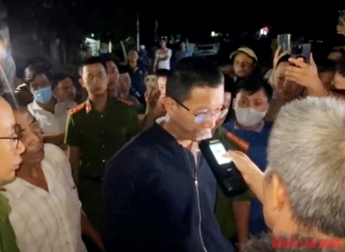 Công an Gia Lai thông tin vụ cán bộ CSGT tông chết người phụ nữ- Ảnh 1. Công an Gia Lai thông tin vụ cán bộ CSGT tông chết người phụ nữ- Ảnh 1.
