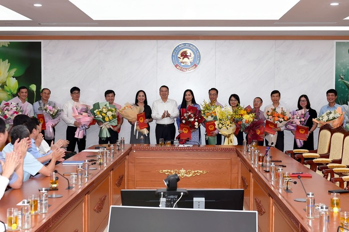 Bộ Tài chính điều động, bổ nhiệm 12 lãnh đạo Cục, Vụ- Ảnh 1. Bộ Tài chính điều động, bổ nhiệm 12 lãnh đạo Cục, Vụ- Ảnh 1.