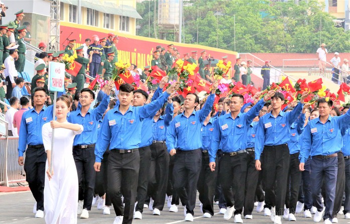 Sơ duyệt Lễ kỷ niệm 70 năm Chiến thắng Điện Biên Phủ- Ảnh 9. Sơ duyệt Lễ kỷ niệm 70 năm Chiến thắng Điện Biên Phủ- Ảnh 9.