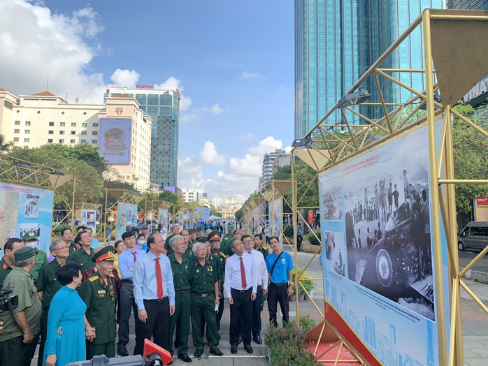 Khai mạc triển lãm Chiến thắng Điện Biên Phủ- Ảnh 1. Khai mạc triển lãm Chiến thắng Điện Biên Phủ- Ảnh 1.