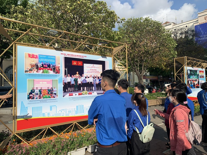Khai mạc triển lãm Chiến thắng Điện Biên Phủ- Ảnh 3. Khai mạc triển lãm Chiến thắng Điện Biên Phủ- Ảnh 3.