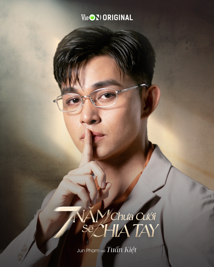 Thúy Ngân Thúy Ngân