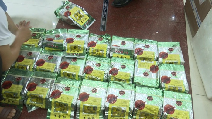 Bắt 8 đối tượng vận chuyển 198 kg ma túy từ nước ngoài về Việt Nam- Ảnh 5. Bắt 8 đối tượng vận chuyển 198 kg ma túy từ nước ngoài về Việt Nam- Ảnh 5.