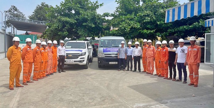 EVNCPC đồng loạt ra quân hỗ trợ hoàn thành dự án đường dây 500kV mạch 3 Quảng Trạch - Phố Nối- Ảnh 1. EVNCPC đồng loạt ra quân hỗ trợ hoàn thành dự án đường dây 500kV mạch 3 Quảng Trạch - Phố Nối- Ảnh 1.