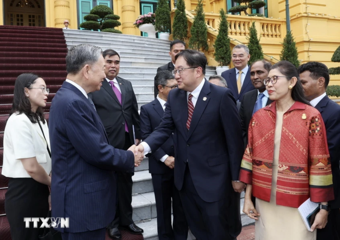 Đại sứ các nước tới chúc mừng Chủ tịch nước Tô Lâm- Ảnh 5. Đại sứ các nước tới chúc mừng Chủ tịch nước Tô Lâm- Ảnh 5.