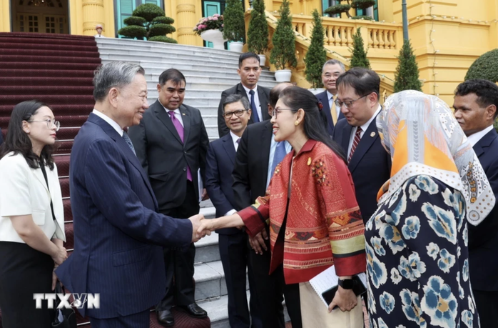 Đại sứ các nước tới chúc mừng Chủ tịch nước Tô Lâm- Ảnh 6. Đại sứ các nước tới chúc mừng Chủ tịch nước Tô Lâm- Ảnh 6.