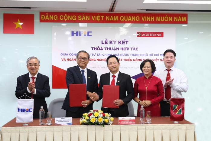 Agribank và HFIC ký kết thỏa thuận hợp tác “Thiện chí - Hỗ trợ - Tin tưởng”- Ảnh 1. Agribank và HFIC ký kết thỏa thuận hợp tác “Thiện chí - Hỗ trợ - Tin tưởng”- Ảnh 1.