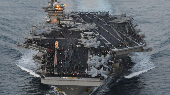 Tàu sân bay USS Dwight D. Eisenhower của Mỹ. Ảnh: Shafaq Tàu sân bay USS Dwight D. Eisenhower của Mỹ. Ảnh: Shafaq