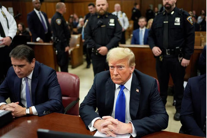 Nếu bị kết án, ông Trump có thể tranh cử tổng thống Mỹ không?- Ảnh 1. Nếu bị kết án, ông Trump có thể tranh cử tổng thống Mỹ không?- Ảnh 1.