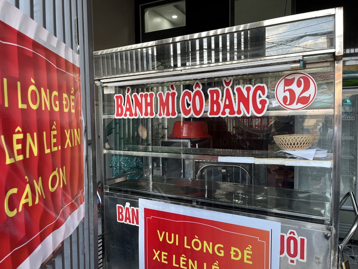 Hơn 500 người ngộ độc ở Đồng Nai: Chủ tiệm bánh mì nói gì?- Ảnh 2. Hơn 500 người ngộ độc ở Đồng Nai: Chủ tiệm bánh mì nói gì?- Ảnh 2.