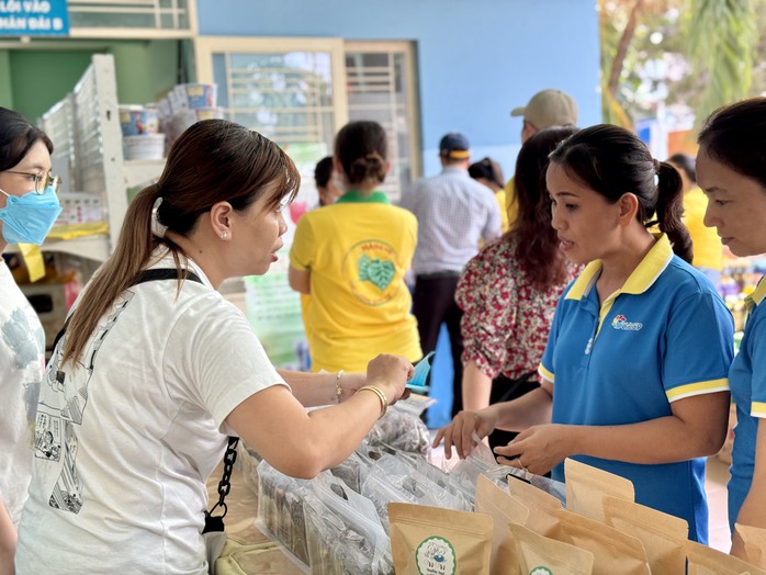 Nhiều hoạt động ý nghĩa trong Tháng Công nhân- Ảnh 1.
Nhiều hoạt động ý nghĩa trong Tháng Công nhân- Ảnh 1.
