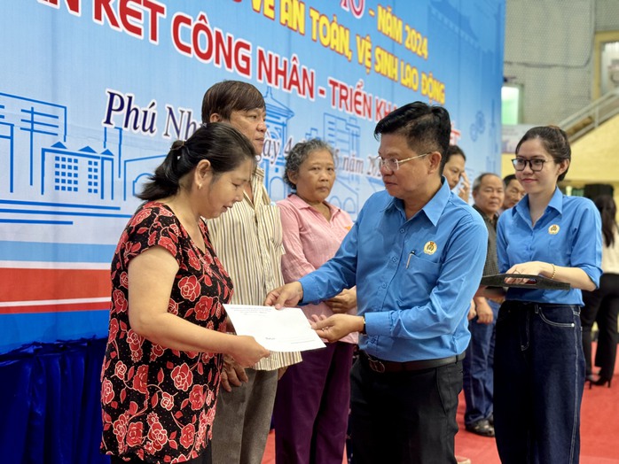 Nhiều hoạt động ý nghĩa trong Tháng Công nhân- Ảnh 2.
Nhiều hoạt động ý nghĩa trong Tháng Công nhân- Ảnh 2.