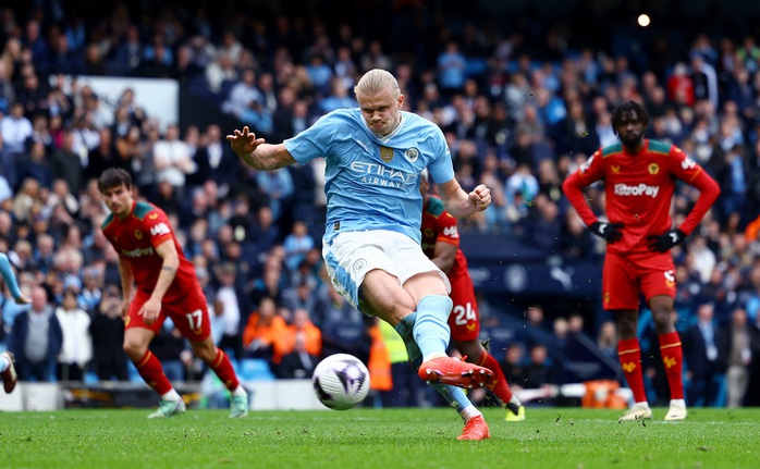Haaland chói sáng với cú poker, Man City tự quyết cuộc đua vô địch- Ảnh 2. Haaland chói sáng với cú poker, Man City tự quyết cuộc đua vô địch- Ảnh 2.