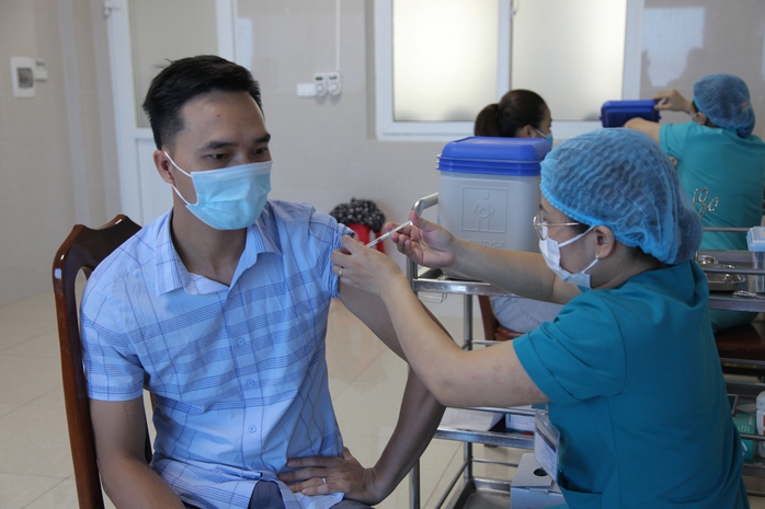 Thời điểm tiêm mũi vắc-xin AstraZeneca cuối cùng ở Việt Nam là khi nào?- Ảnh 2. Thời điểm tiêm mũi vắc-xin AstraZeneca cuối cùng ở Việt Nam là khi nào?- Ảnh 2.