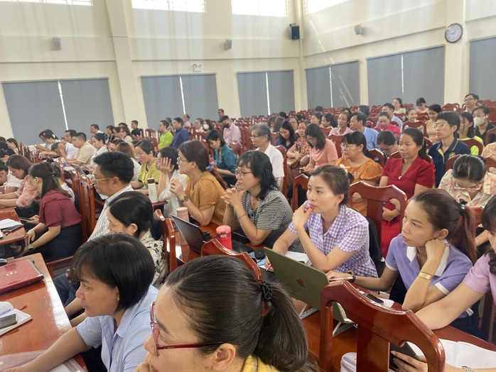 Hàng ngàn giáo viên TP Thủ Đức tiếp cận "trường học số"- Ảnh 2.
Hàng ngàn giáo viên TP Thủ Đức tiếp cận "trường học số"- Ảnh 2.