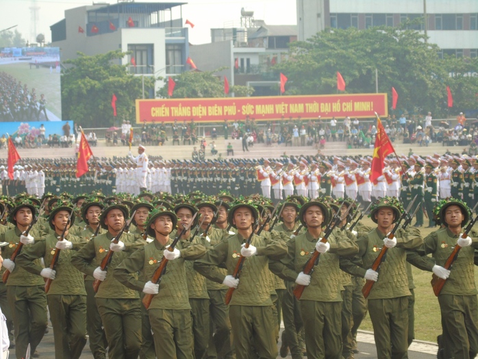 Hình ảnh ấn tượng Tổng duyệt Lễ kỷ niệm 70 năm Chiến thắng Điện Biên Phủ- Ảnh 11. Hình ảnh ấn tượng Tổng duyệt Lễ kỷ niệm 70 năm Chiến thắng Điện Biên Phủ- Ảnh 11.