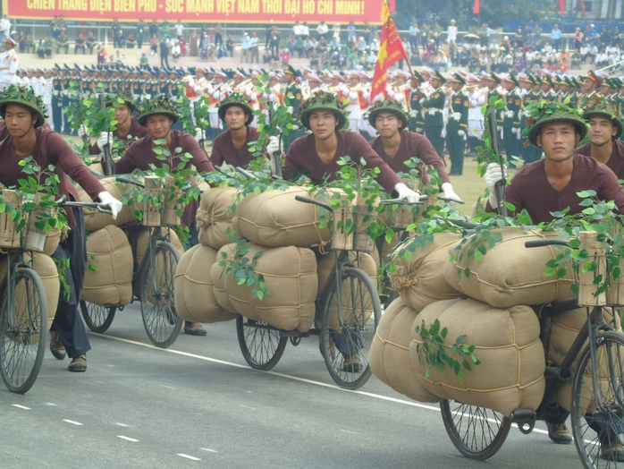 Hình ảnh ấn tượng Tổng duyệt Lễ kỷ niệm 70 năm Chiến thắng Điện Biên Phủ- Ảnh 38. Hình ảnh ấn tượng Tổng duyệt Lễ kỷ niệm 70 năm Chiến thắng Điện Biên Phủ- Ảnh 38.