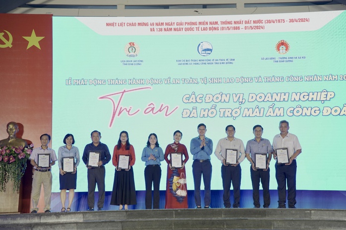 Tháo gỡ khó khăn cho doanh nghiệp, kịp thời chăm lo người lao động- Ảnh 3. Tháo gỡ khó khăn cho doanh nghiệp, kịp thời chăm lo người lao động- Ảnh 3.