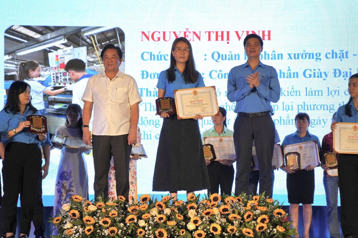 Tháo gỡ khó khăn cho doanh nghiệp, kịp thời chăm lo người lao động- Ảnh 2. Tháo gỡ khó khăn cho doanh nghiệp, kịp thời chăm lo người lao động- Ảnh 2.